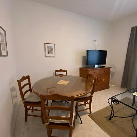 Guest House Διαμέρισμα *